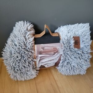 FRYE Arctic Luxe Faux Fur Throw Blanket